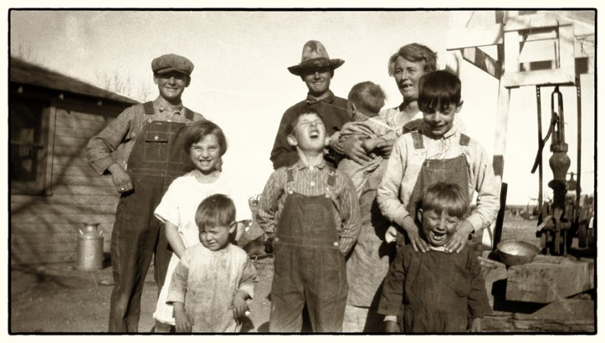 Image of 1927 Midwestern family